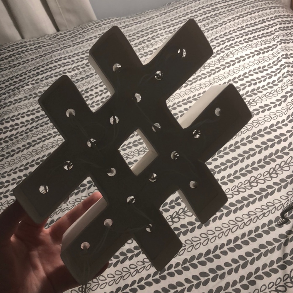 Hashtag room light - Picture 2 of 3
